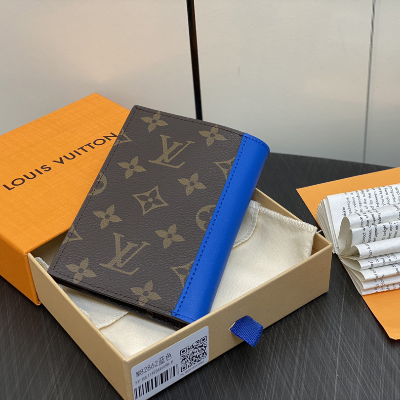 Louis Vuitton Passport Cover   M82865 - PerfectKickZ