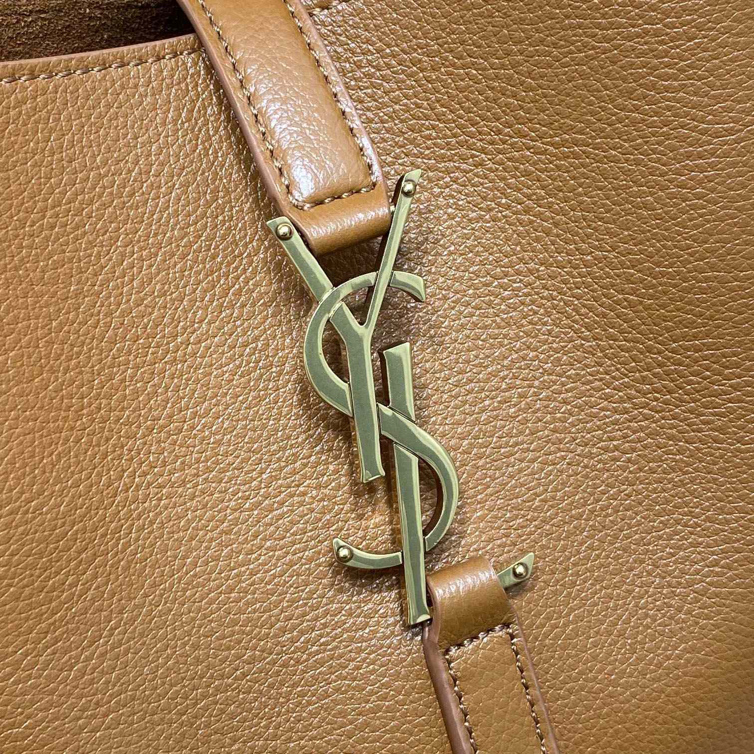 Saint Laurent LE 5 À 7 Supple Small In Grained Leather - 