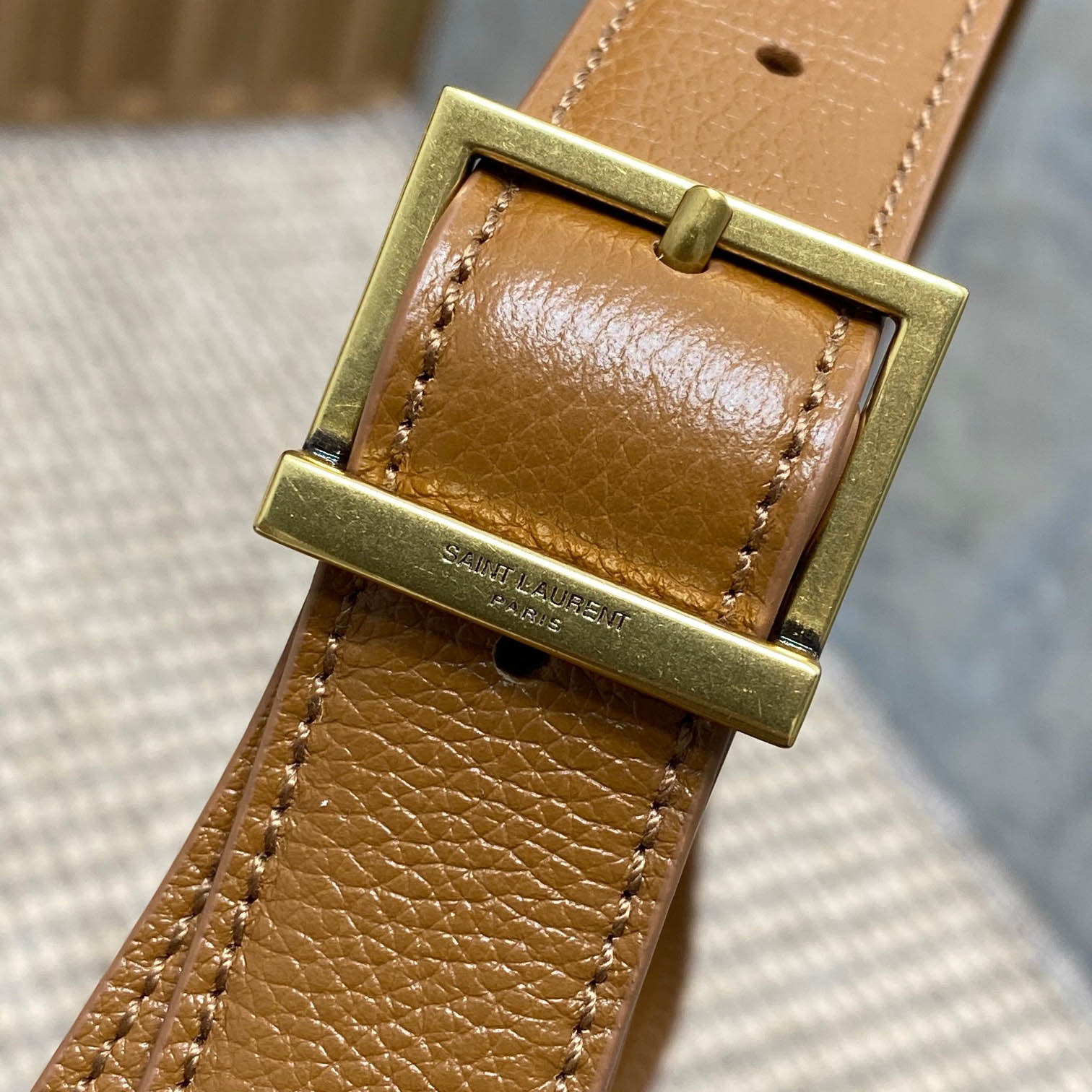 Saint Laurent LE 5 À 7 Supple Small In Grained Leather - 
