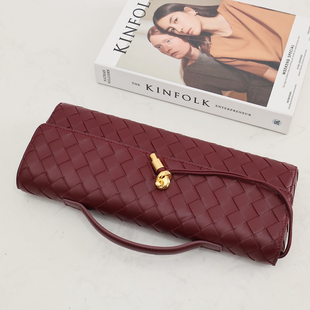 Bottega Veneta Long Clutch Andiamo With Handle - PerfectKickZ