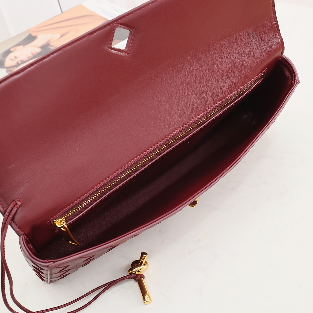 Bottega Veneta Long Clutch Andiamo With Handle - PerfectKickZ