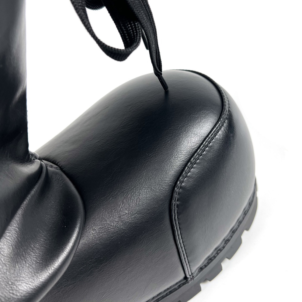 Balenciaga Alaska High Boot In Black - 