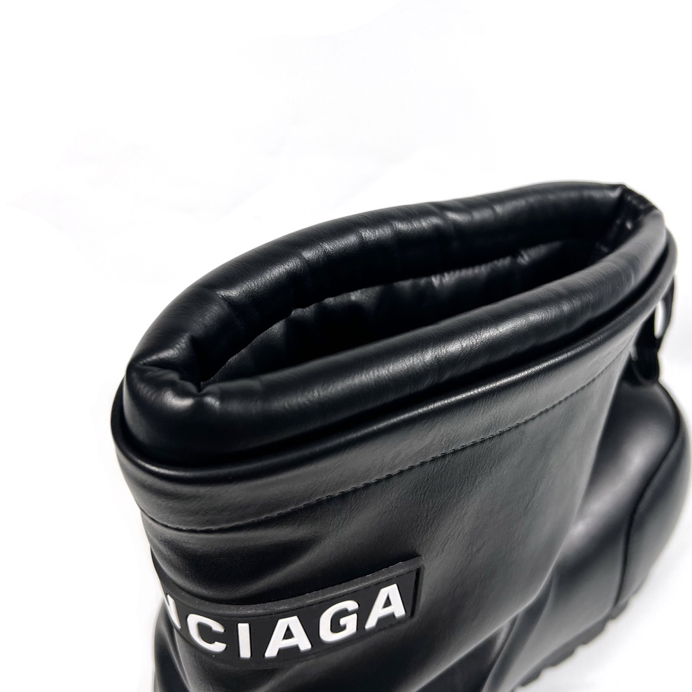 Balenciaga Alaska High Boot In Black - 