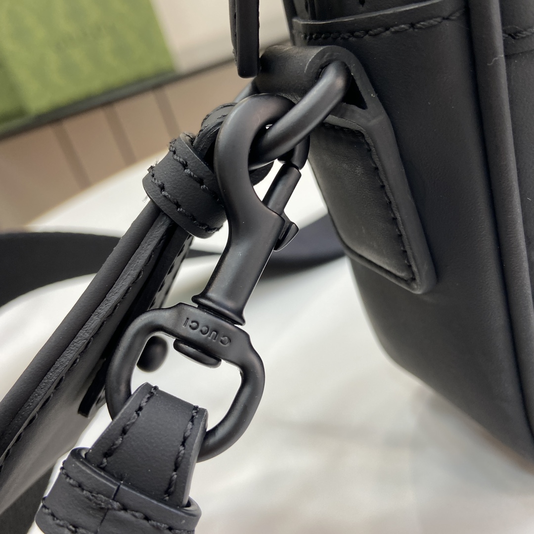 Gucci GG Crossbody Bag - PerfectKickZ