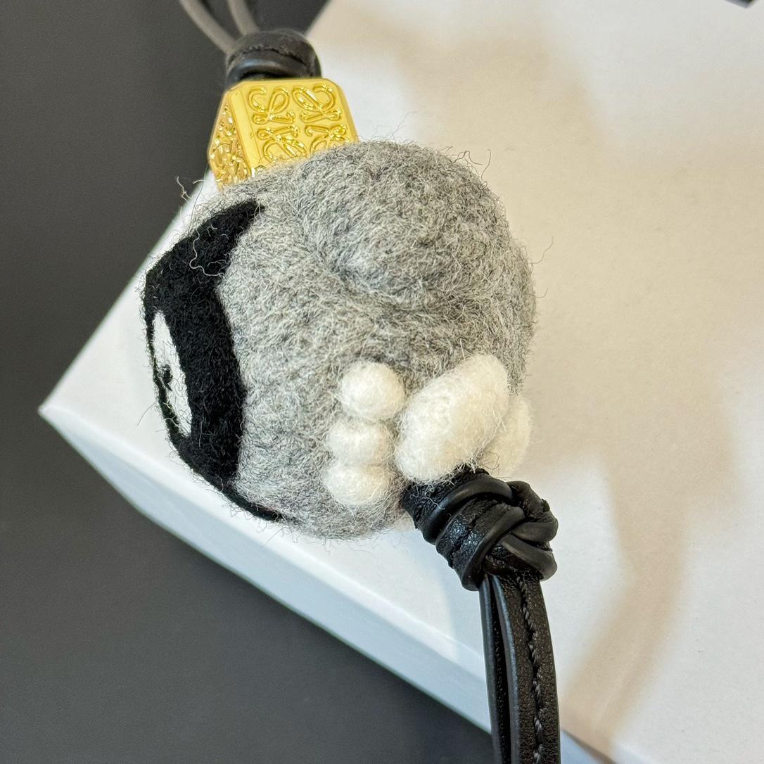Loewe Owl charm In Felt And Calfskin - PerfectKickZ