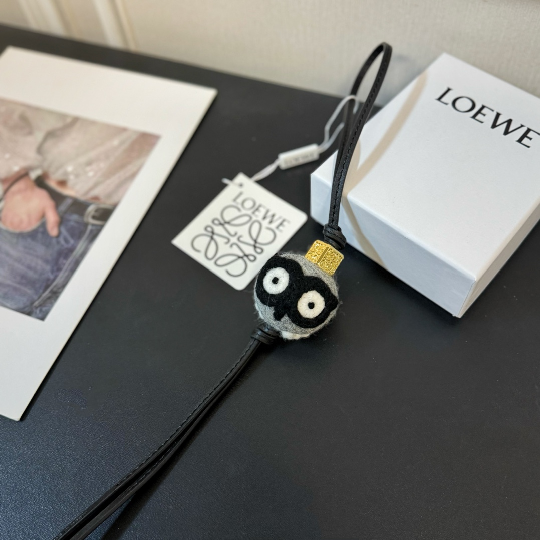 Loewe Owl charm In Felt And Calfskin - PerfectKickZ