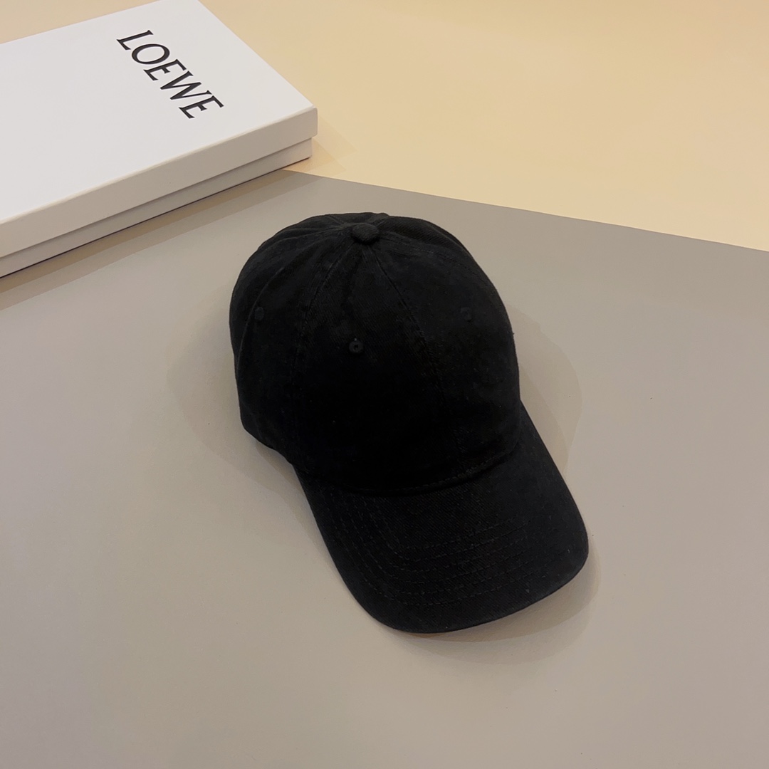 Saint Laurent Cap - 