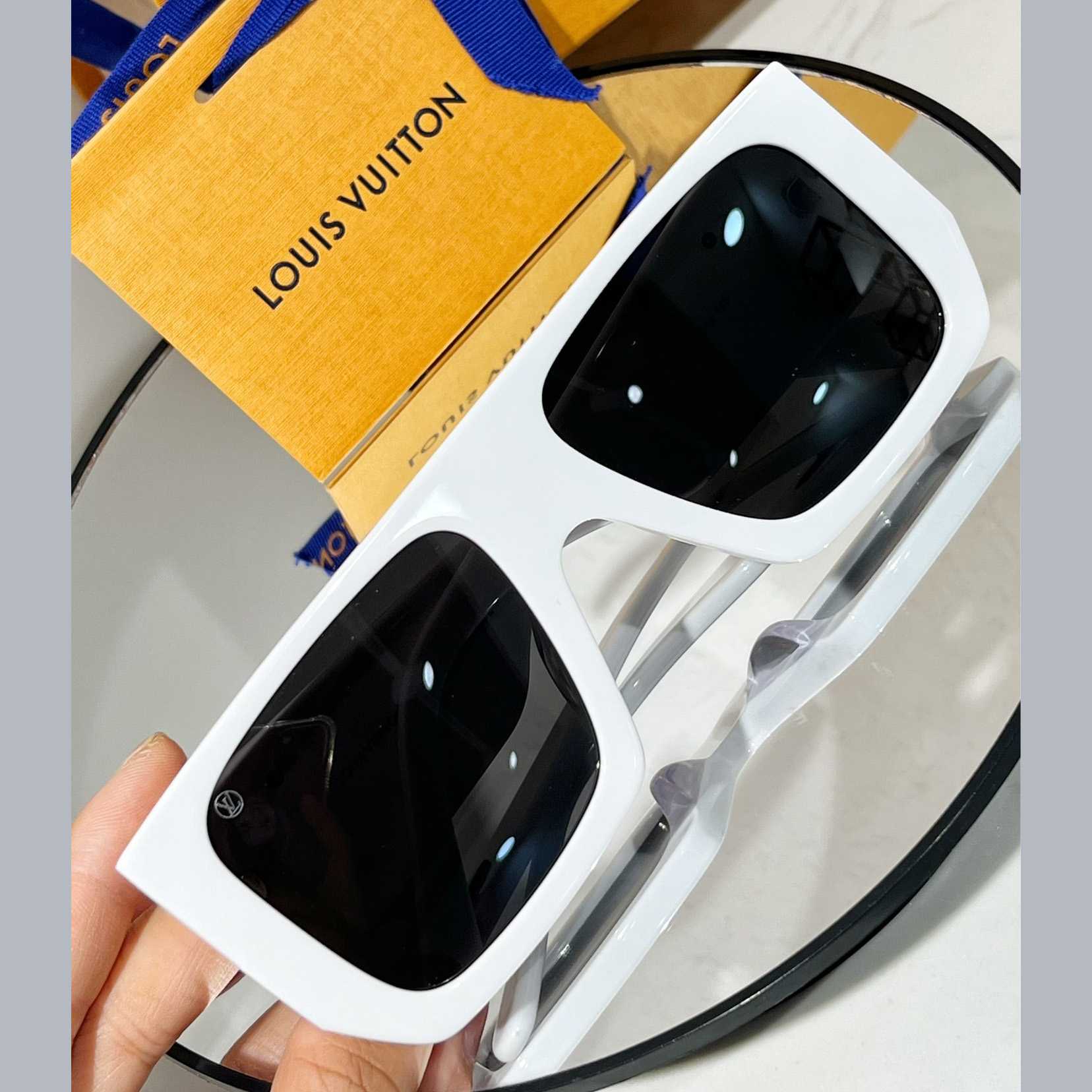 Louis Vuitton Sunglasses   Z2615W - PerfectKickZ