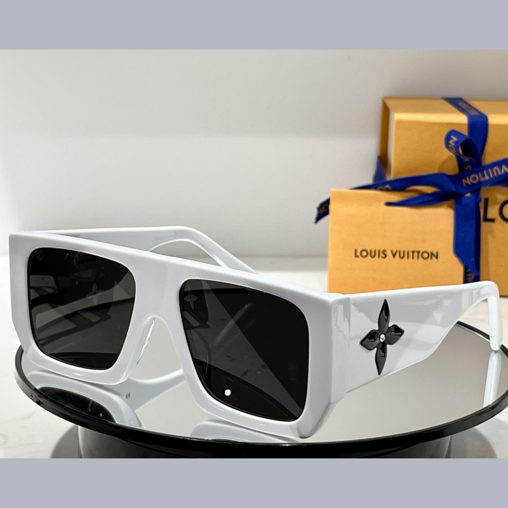 Louis Vuitton Sunglasses   Z2615W - PerfectKickZ