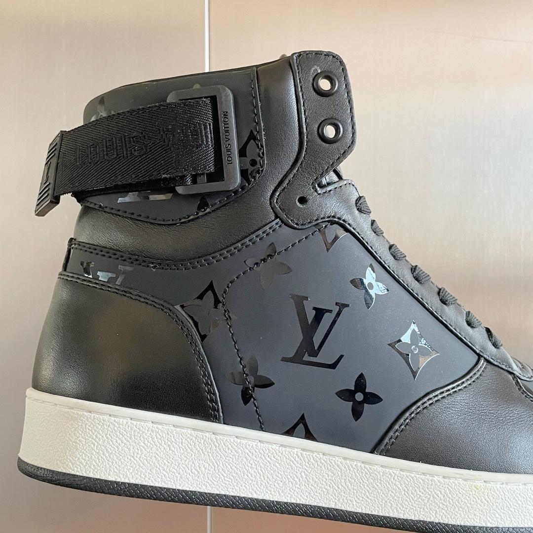 Louis Vuitton Rivoli Sneaker Boot 1A8EAP - PerfectKickZ