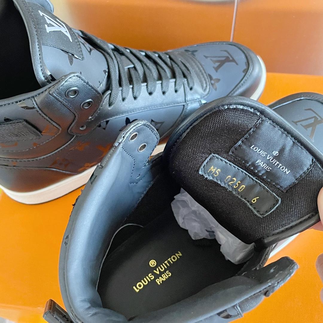 Louis Vuitton Rivoli Sneaker Boot 1A8EAP - 
