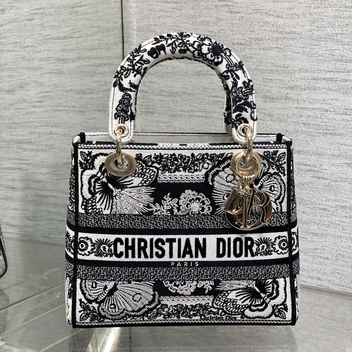 Dior Medium Lady D-Lite Bag - PerfectKickZ