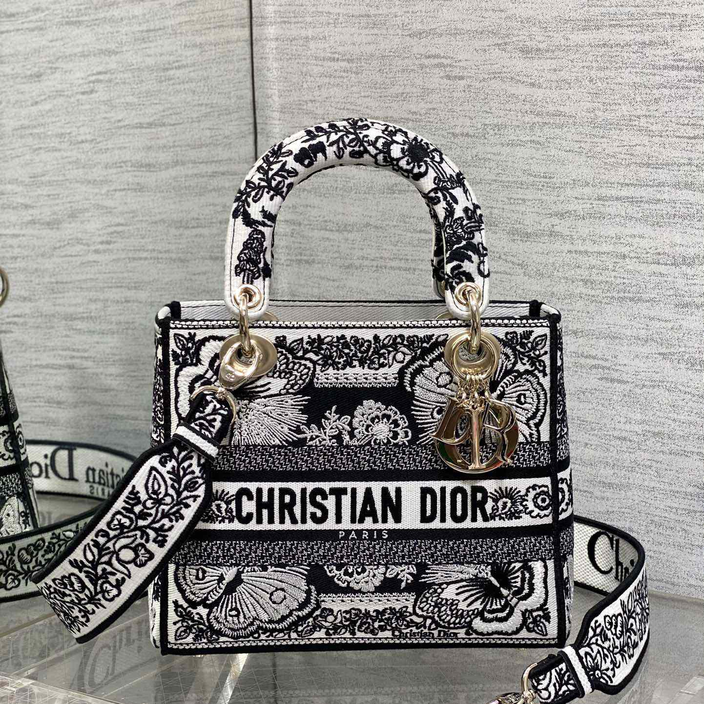 Dior Medium Lady D-Lite Bag - PerfectKickZ