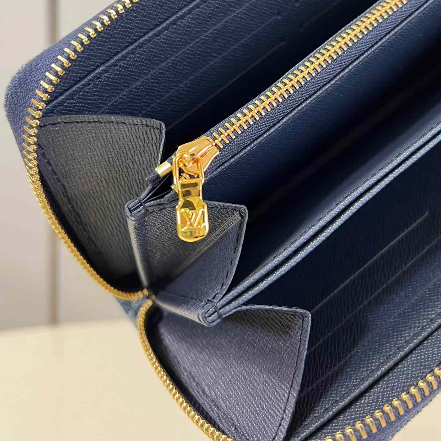 Louis Vuitton Zippy Wallet   M82958 - PerfectKickZ