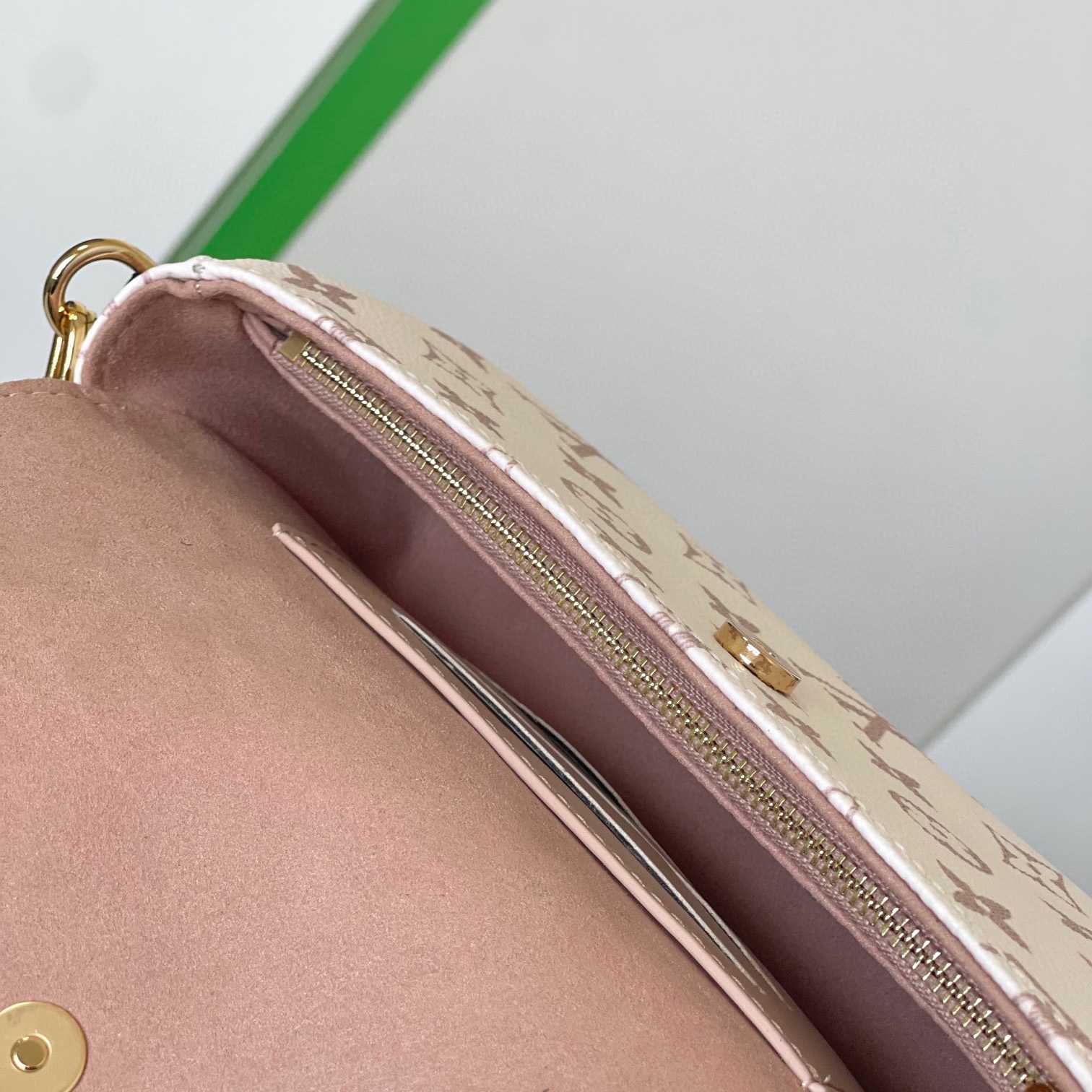 Louis Vuitton Wallet on Chain Ivy    M83091 - PerfectKickZ