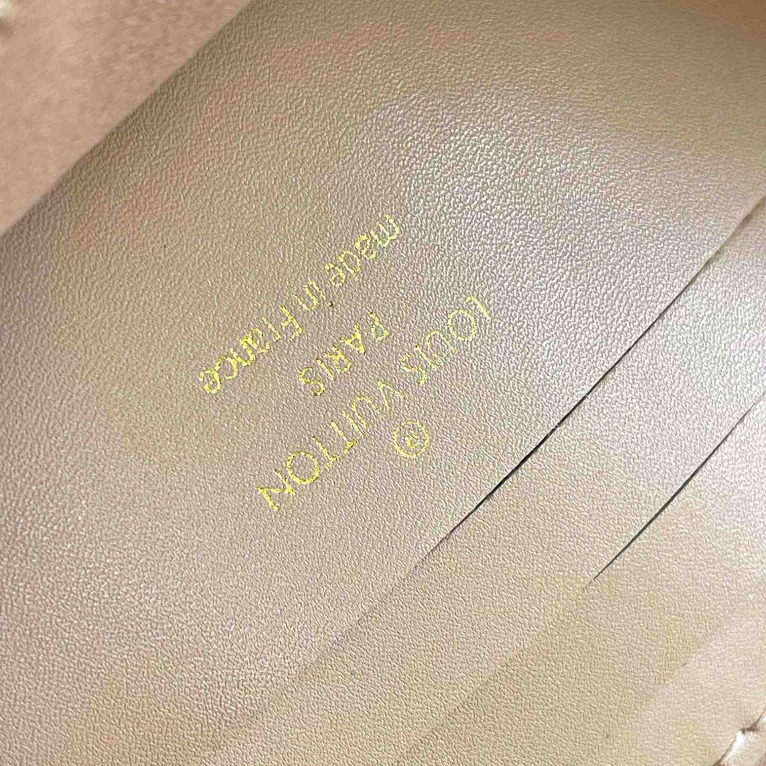 Louis Vuitton Wallet on Chain Ivy    M83091 - PerfectKickZ