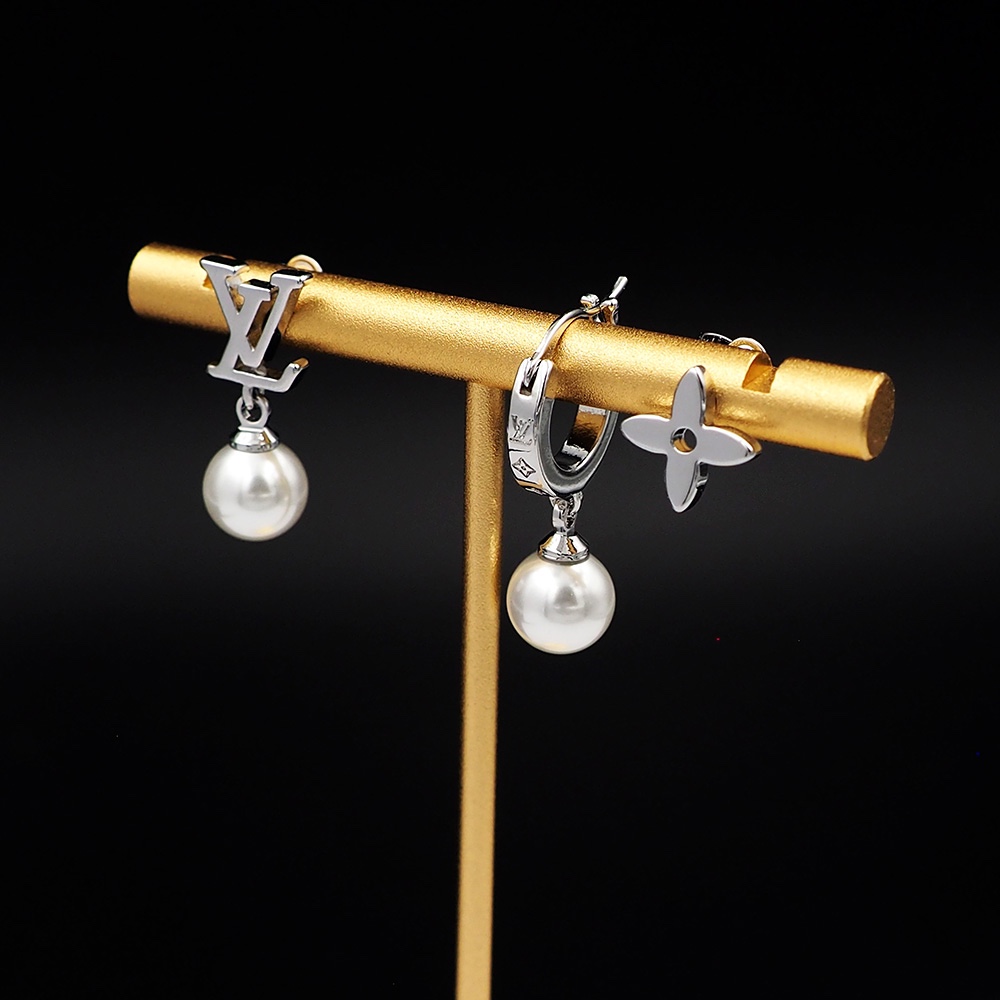 Louis Vuitton Monogram Pearls Earrings - PerfectKickZ