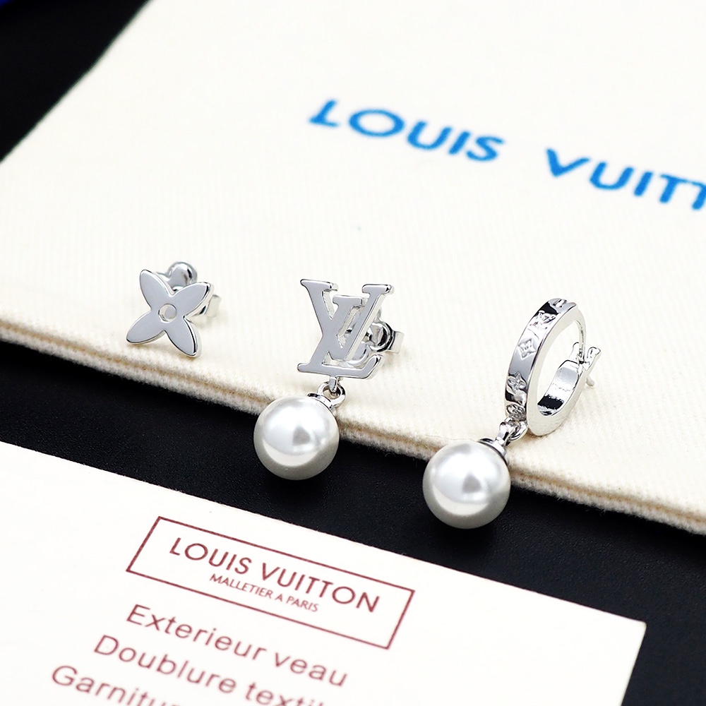 Louis Vuitton Monogram Pearls Earrings - PerfectKickZ