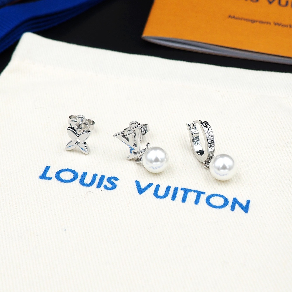 Louis Vuitton Monogram Pearls Earrings - PerfectKickZ