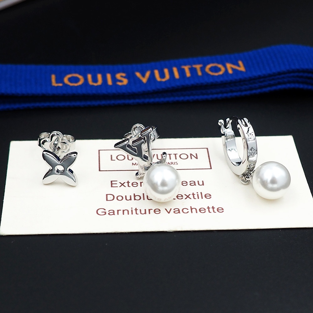 Louis Vuitton Monogram Pearls Earrings - PerfectKickZ