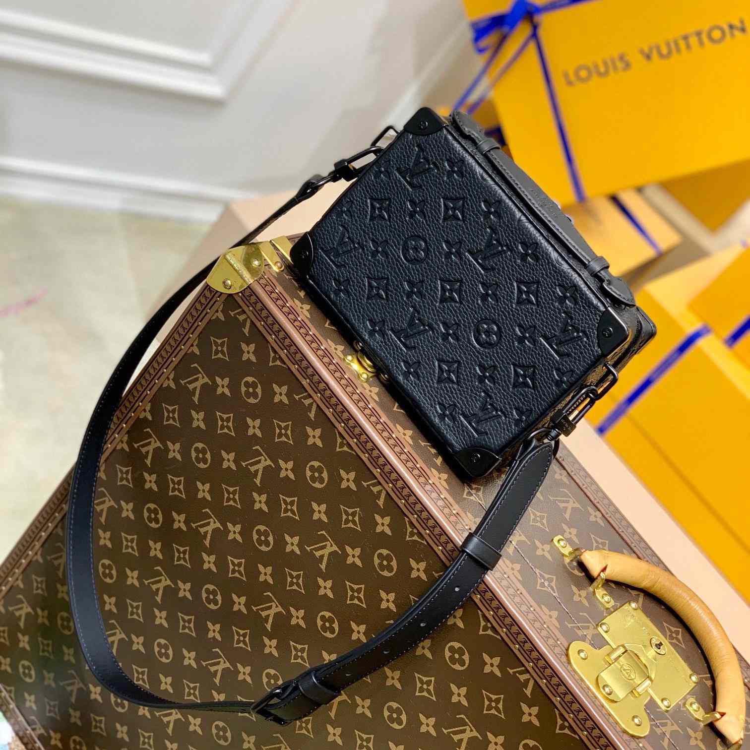 Louis Vuitton Handle Soft Trunk    M59163 - PerfectKickZ