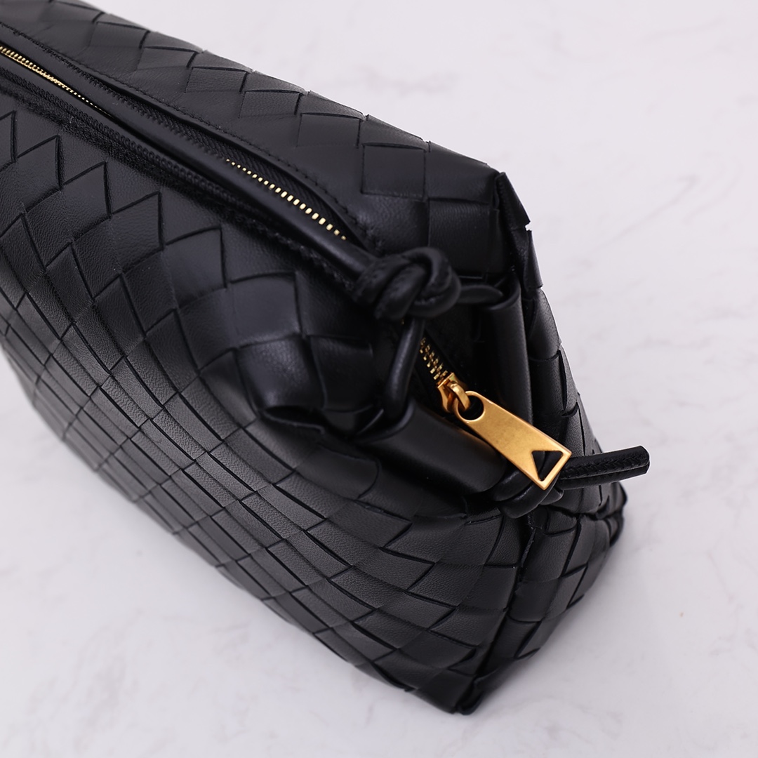 Bottega Veneta Small Loop Camera Bag - 