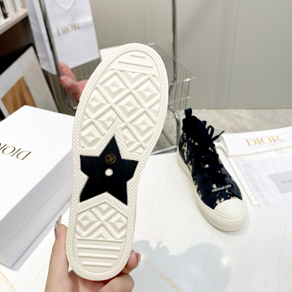 Dior Walk'n'Dior Sneaker - PerfectKickZ
