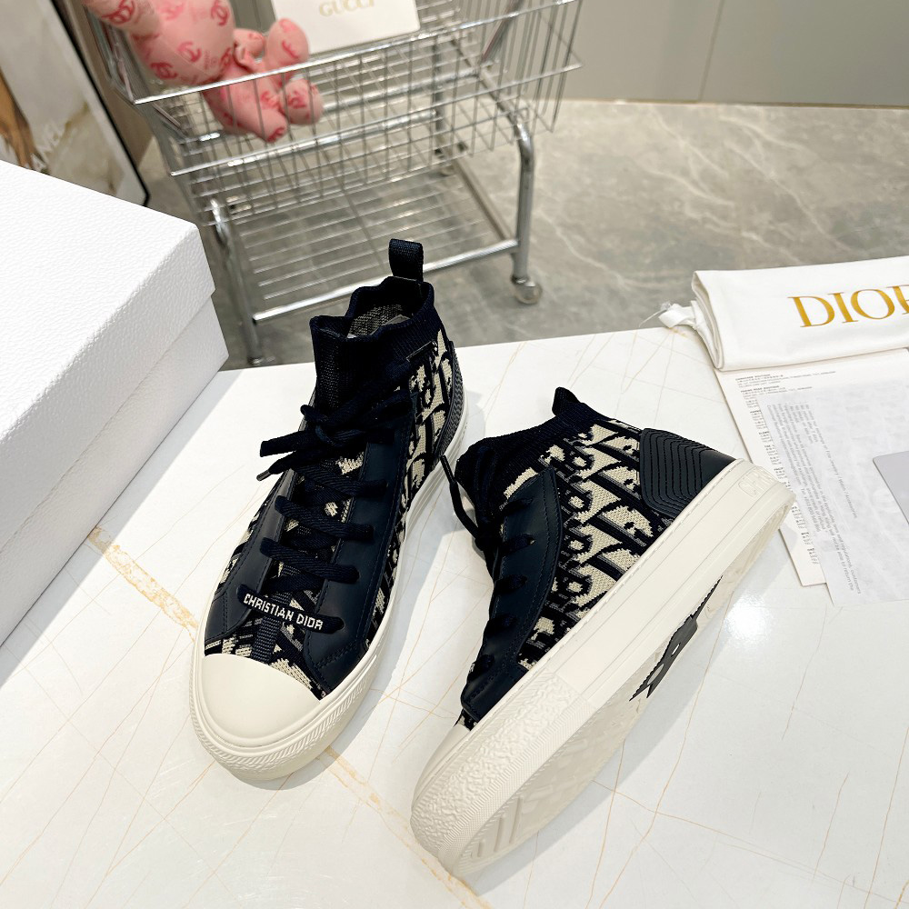 Dior Walk'n'Dior Sneaker - PerfectKickZ