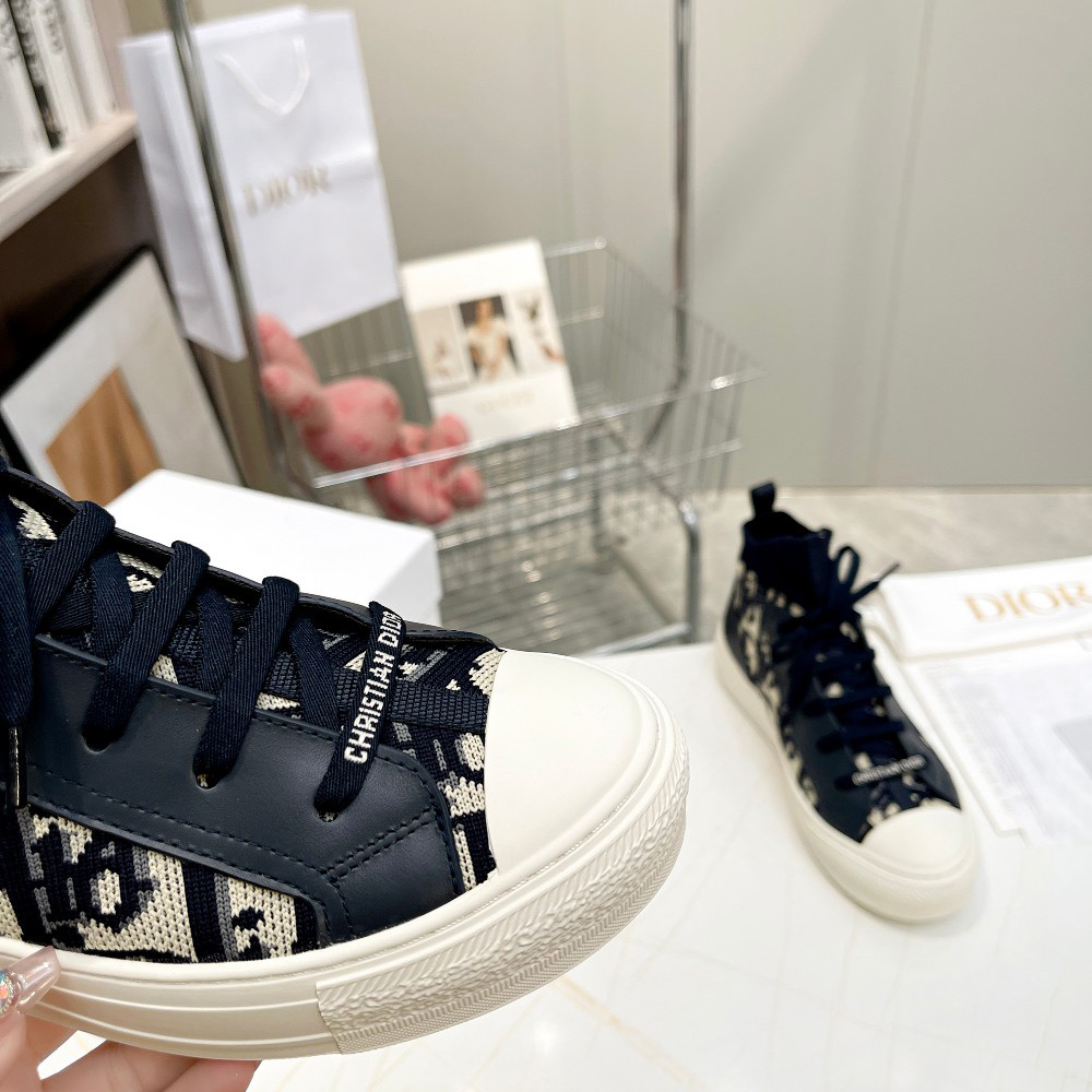 Dior Walk'n'Dior Sneaker - PerfectKickZ