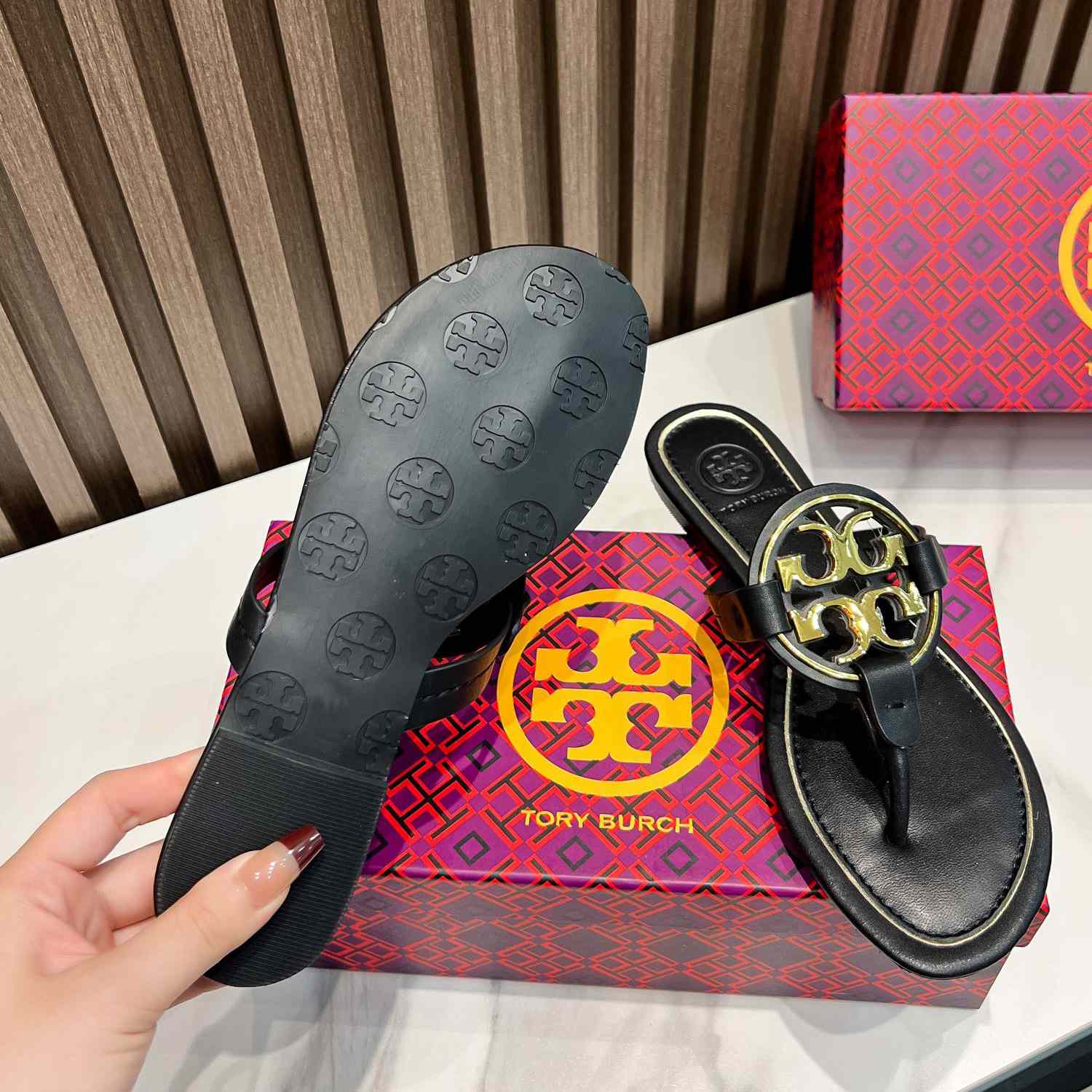 Tory Burch Leather Thong Sandals  - PerfectKickZ