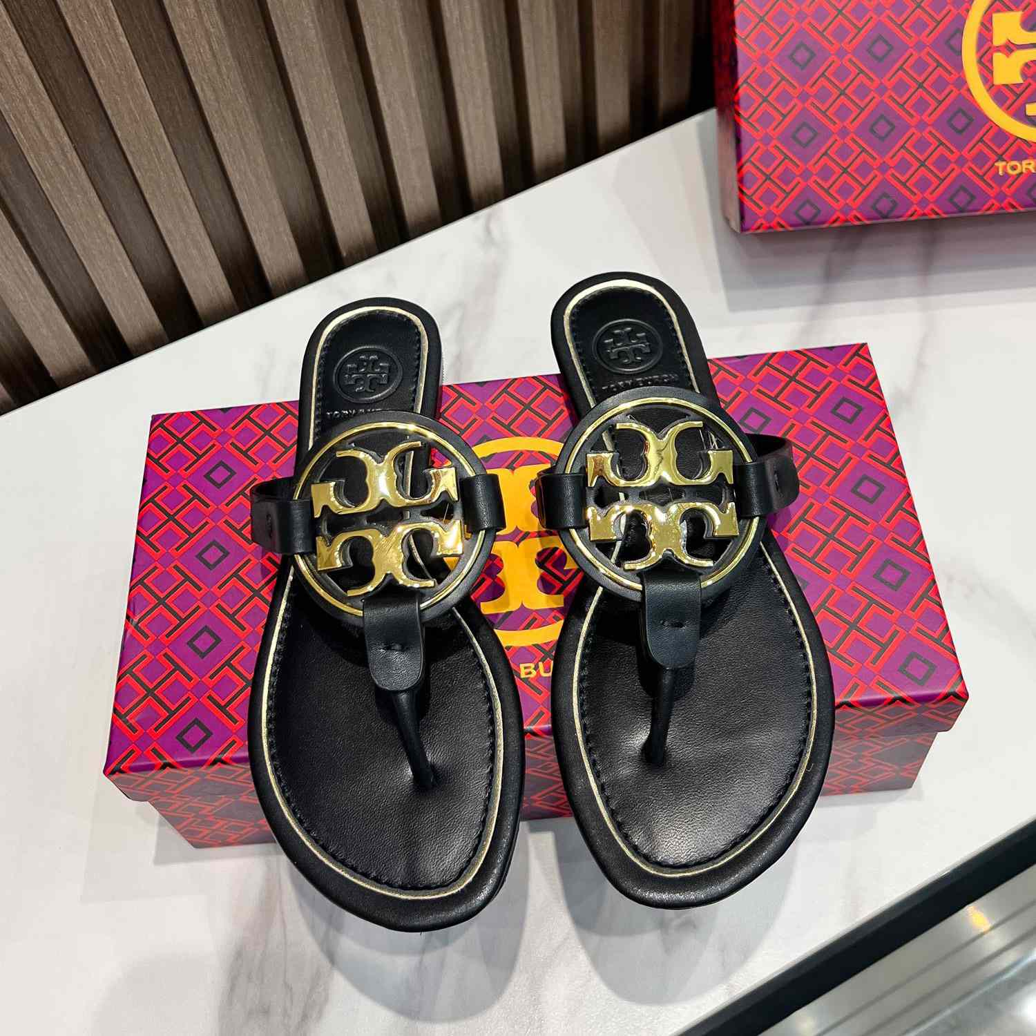 Tory Burch Leather Thong Sandals  - PerfectKickZ
