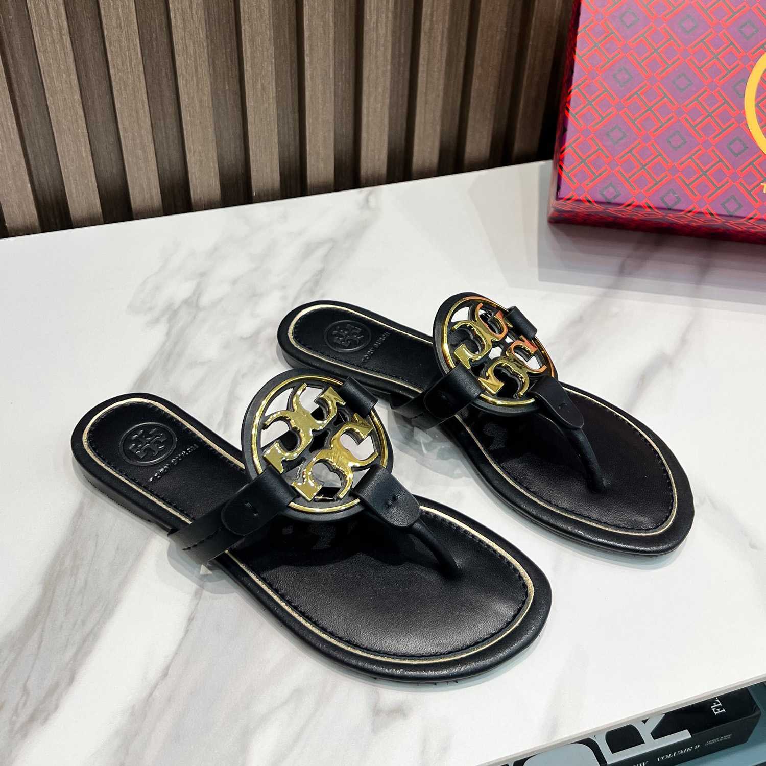 Tory Burch Leather Thong Sandals  - PerfectKickZ