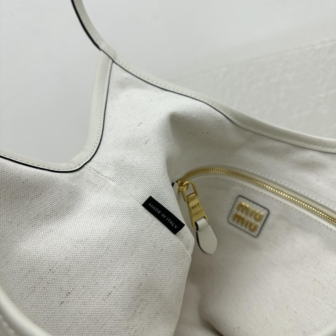 Miu Miu IVY Leather Bag - PerfectKickZ