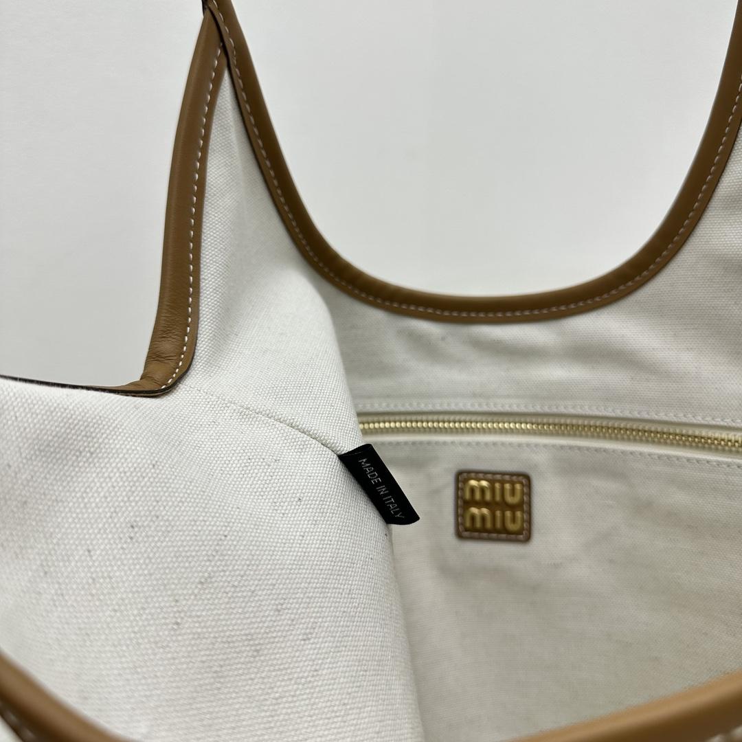 Miu Miu IVY Leather Bag - PerfectKickZ