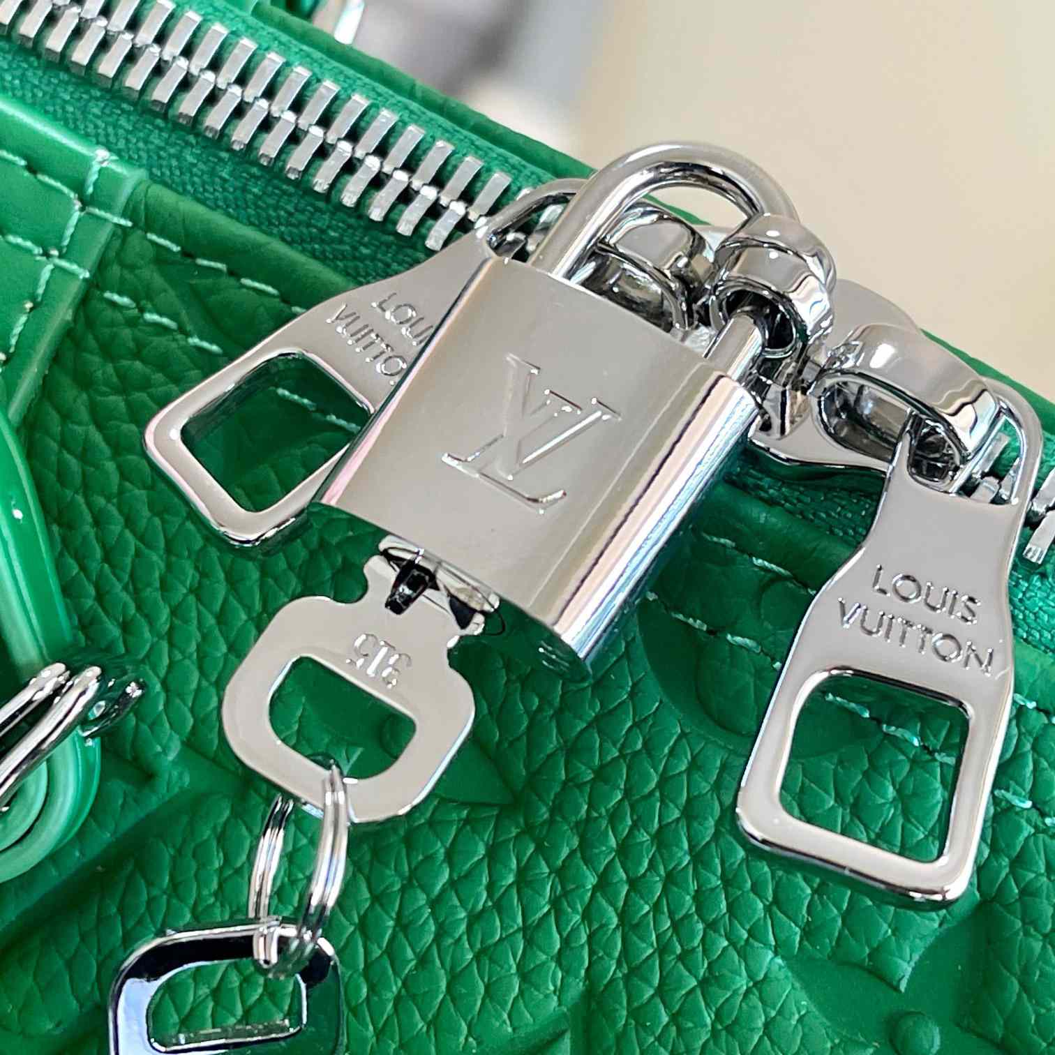 Louis Vuitton Keepall Bandoulière 50   M23751 - PerfectKickZ