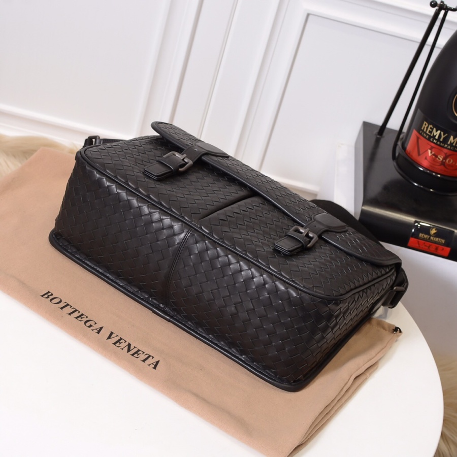 Bottega Veneta Messenger Bag  (35-22-11cm) - PerfectKickZ