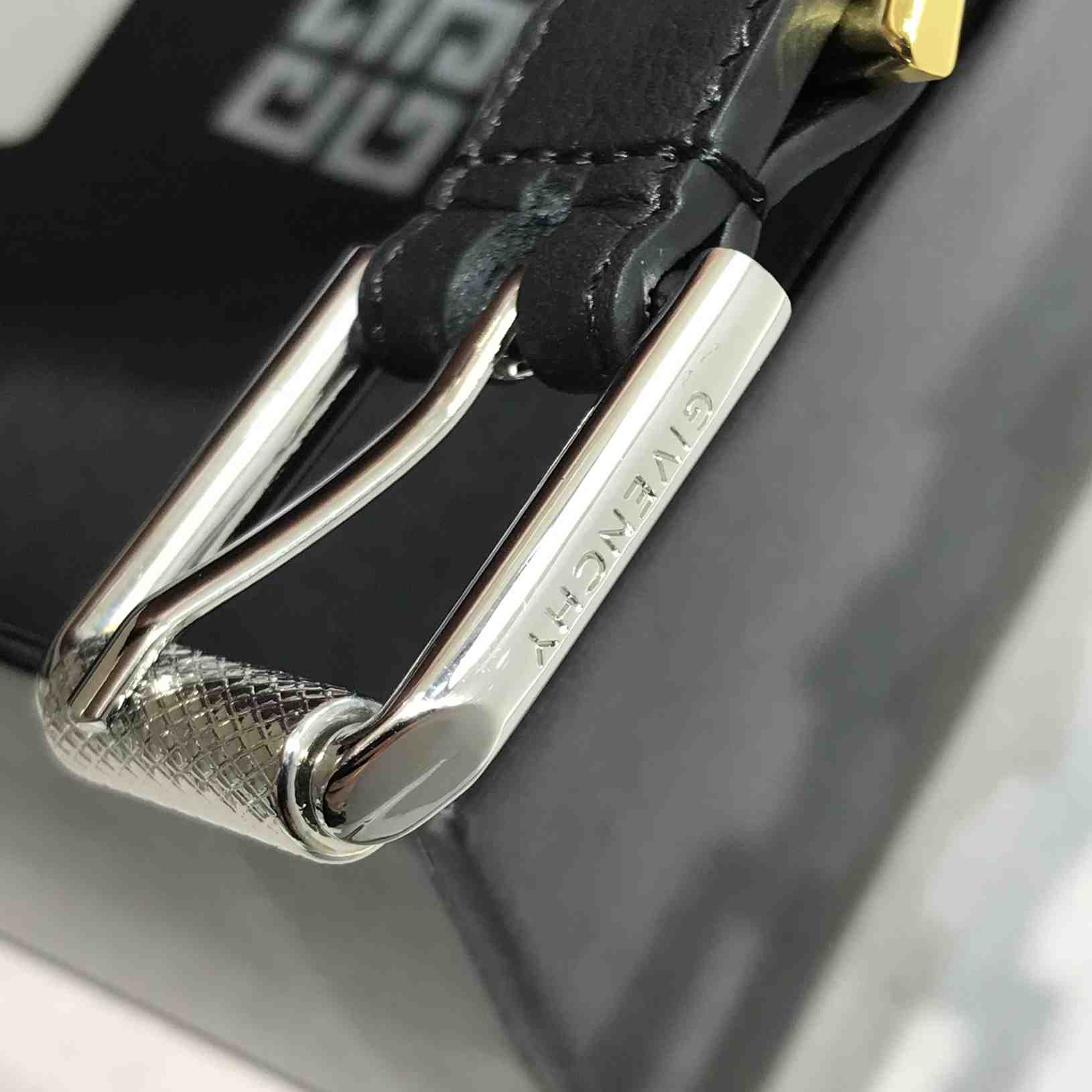 Givenchy Voyou Belt In Leather - PerfectKickZ
