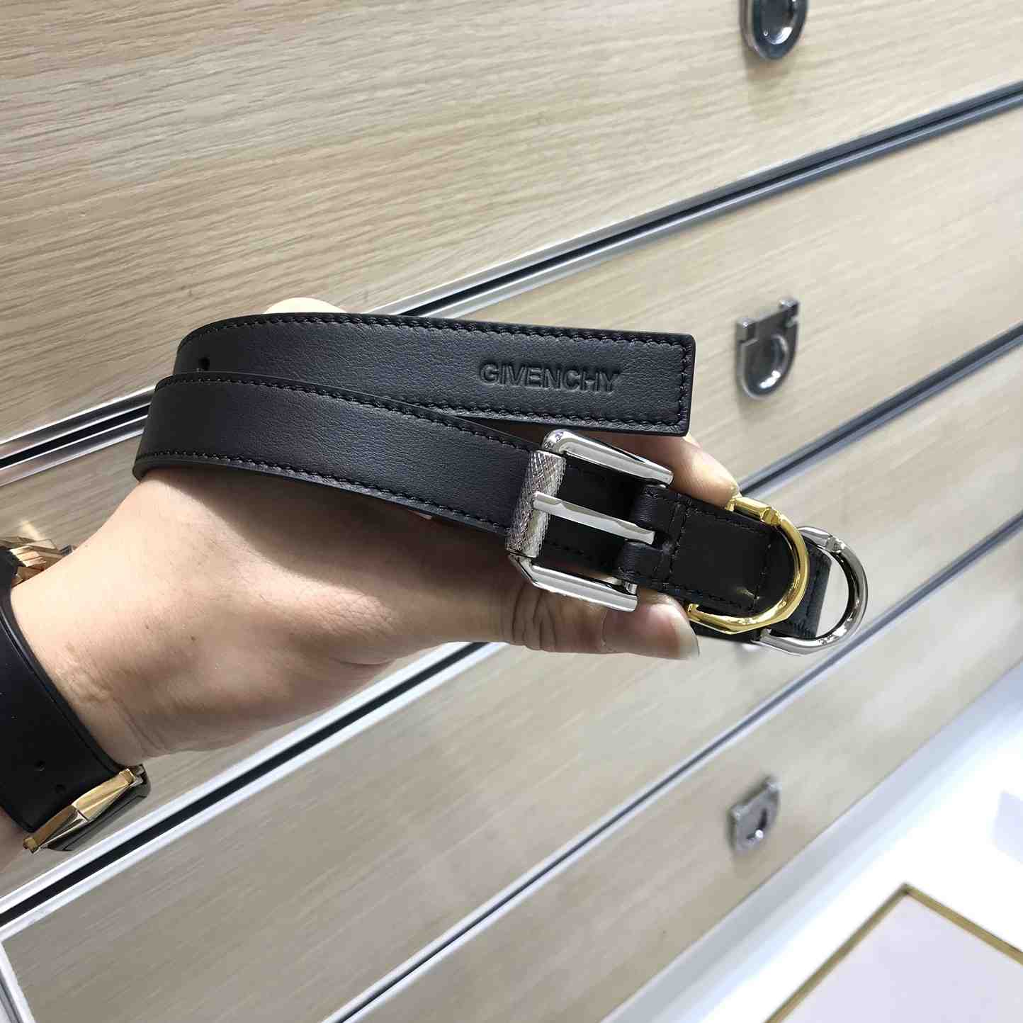 Givenchy Voyou Belt In Leather - PerfectKickZ