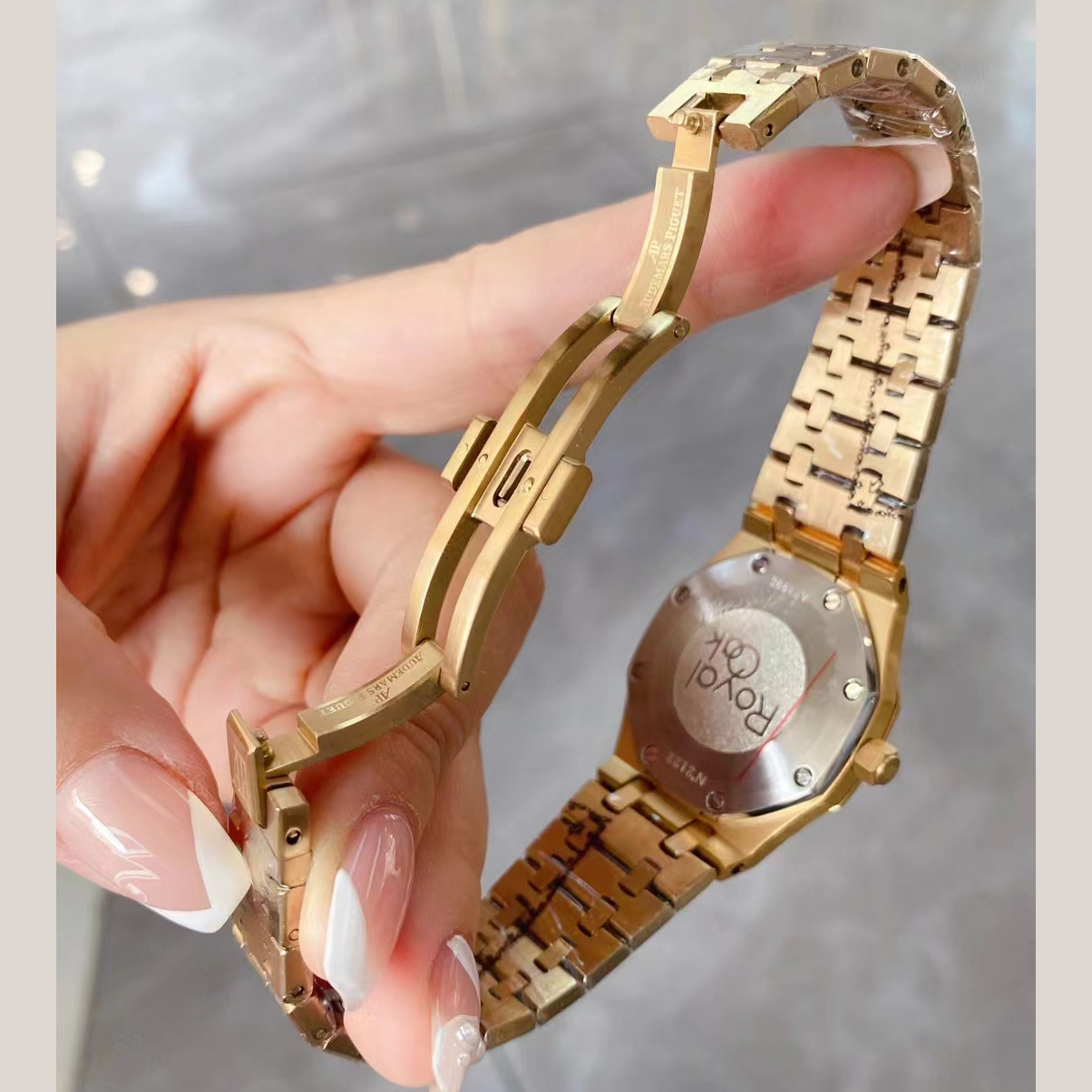 Audemars Piguet Women's Watch   33mm - PerfectKickZ