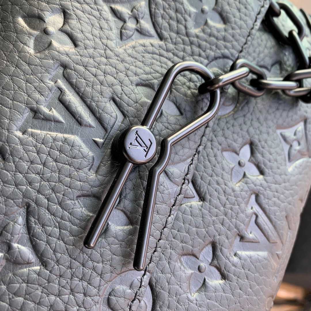 Louis Vuitton Steamer Messenger       M23742 - PerfectKickZ