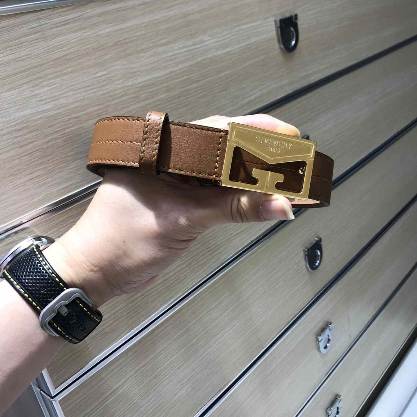 Givenchy  Leather Belt      30mm - PerfectKickZ