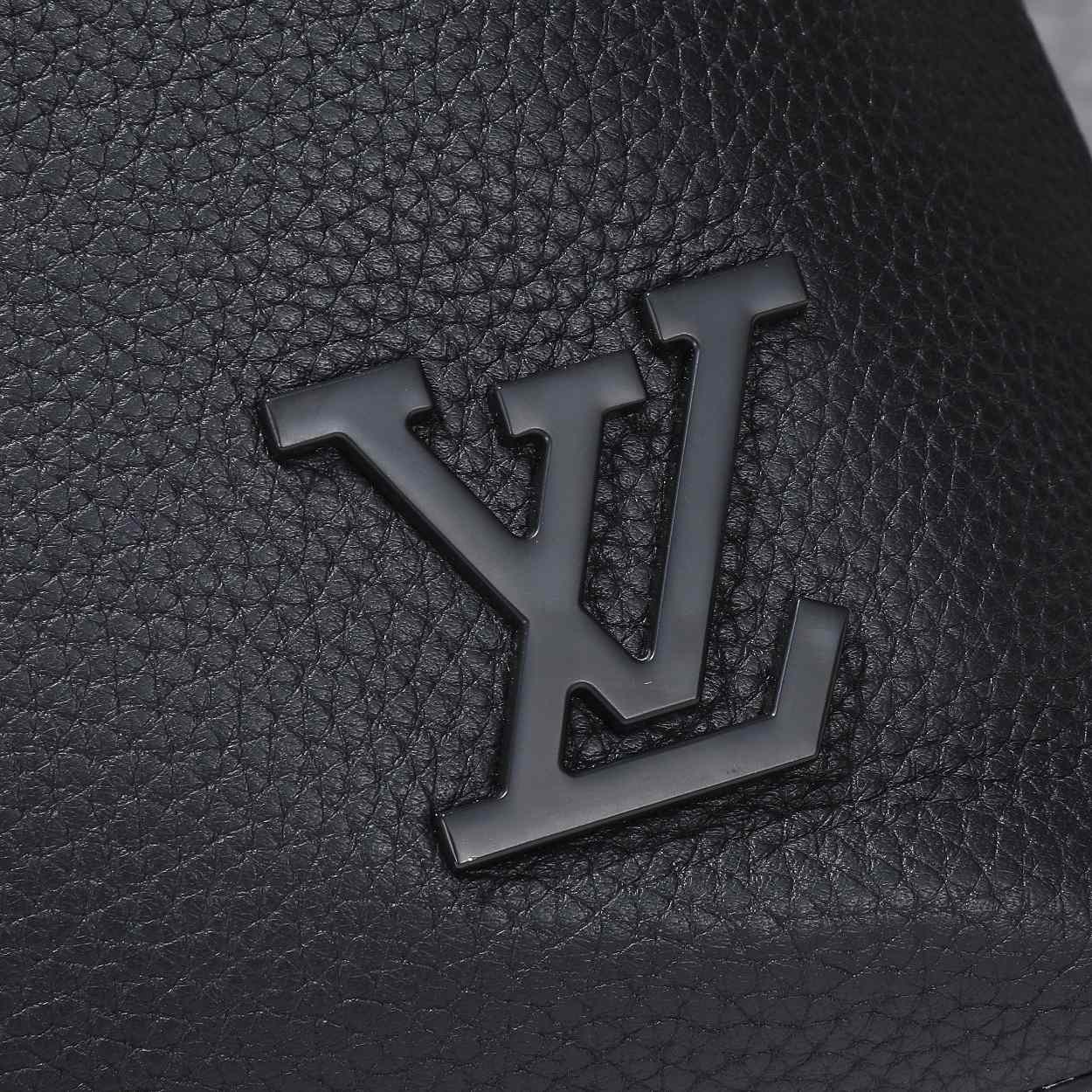 Louis Vuitton Lock It Tote   M59158 - PerfectKickZ
