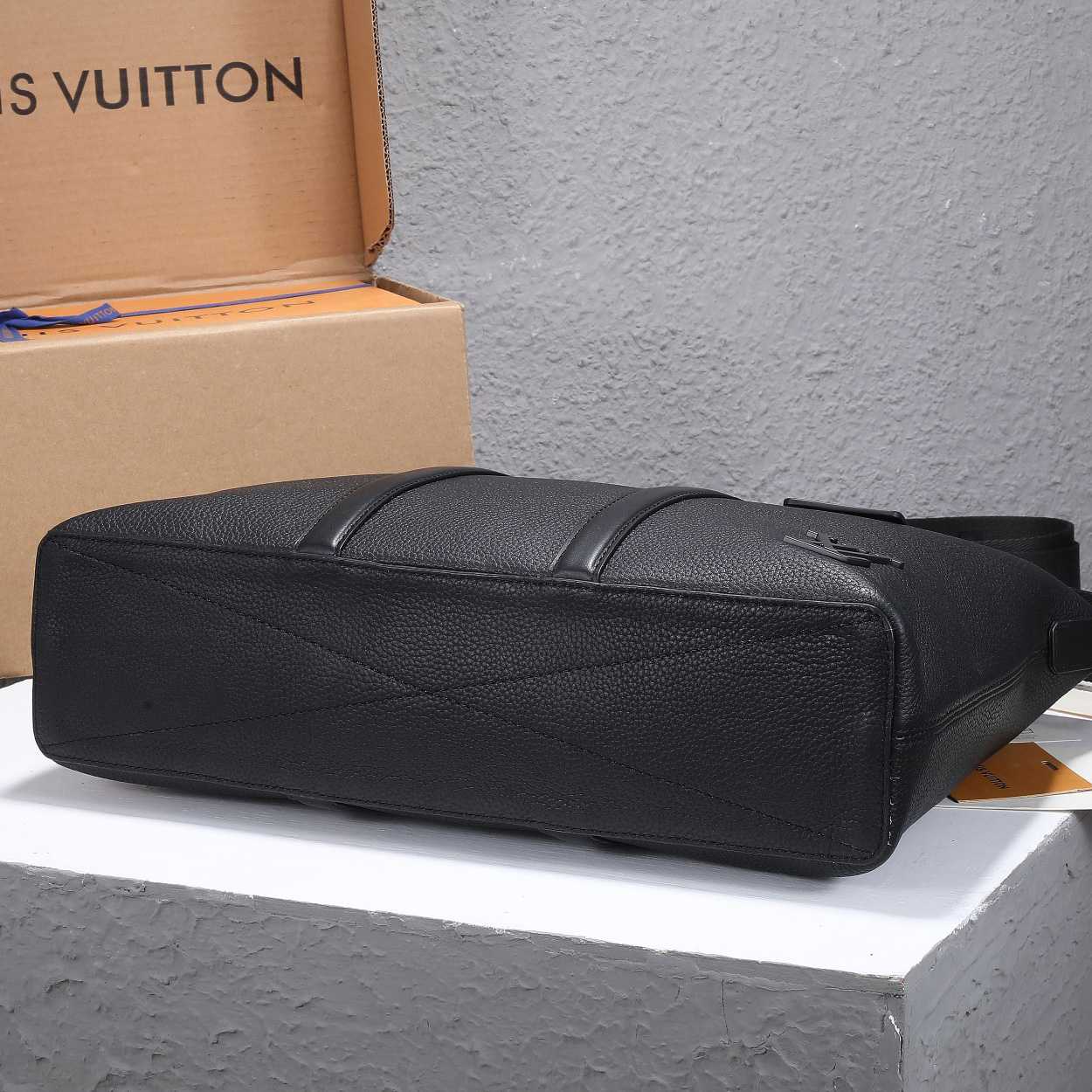 Louis Vuitton Lock It Tote   M59158 - PerfectKickZ