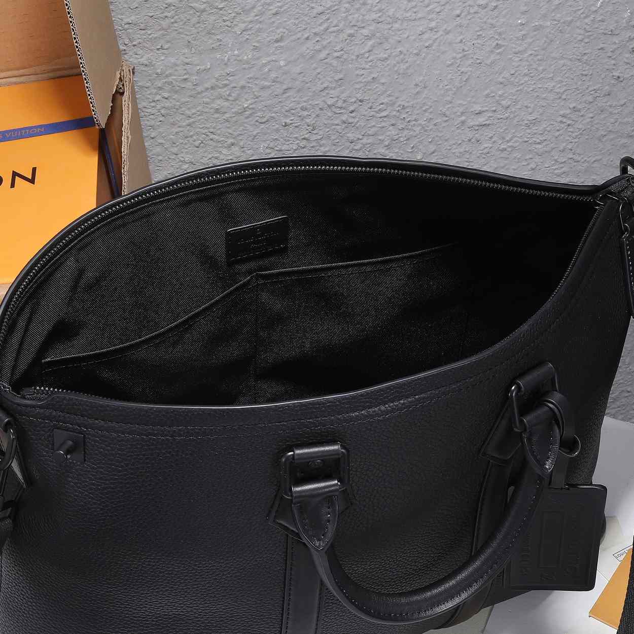Louis Vuitton Lock It Tote   M59158 - PerfectKickZ