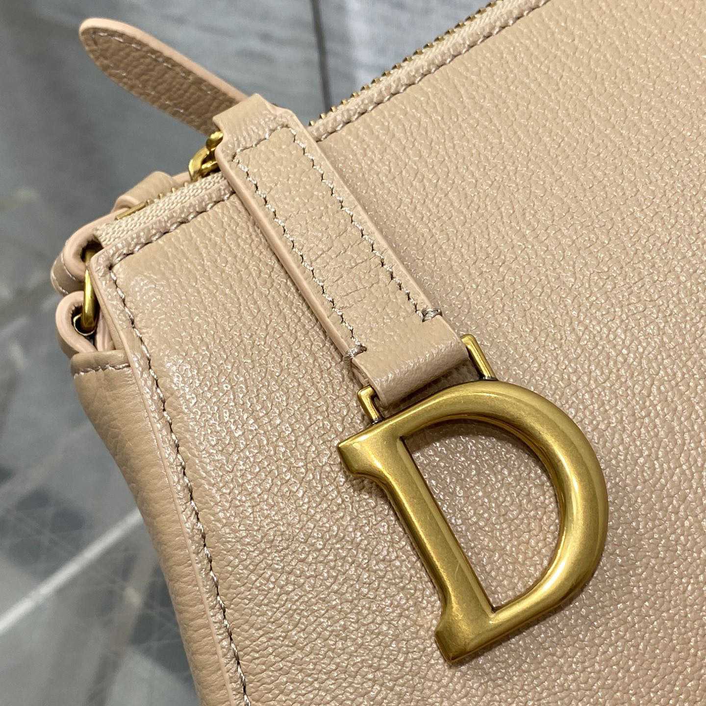 Dior Saddle Shoulder Pouch - PerfectKickZ