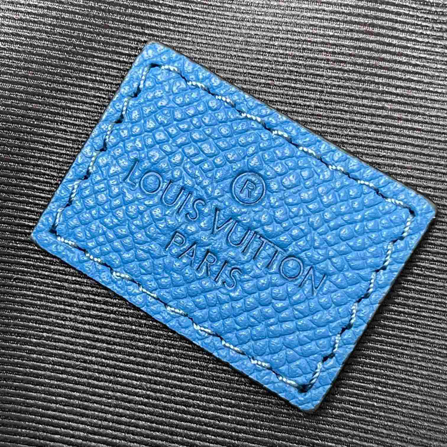 Louis Vuitton Alpha Messenger  M31016 - PerfectKickZ