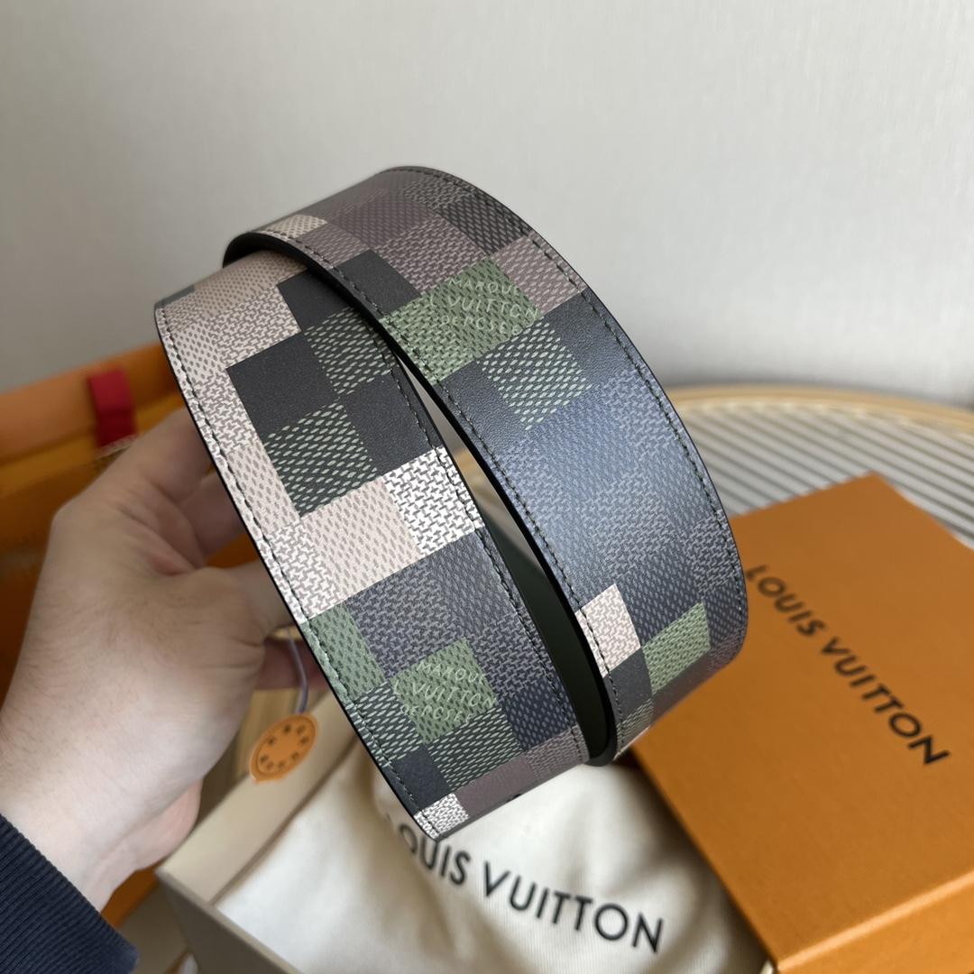 Louis Vuitton LV Mega Pixel 40mm Reversible Belt - PerfectKickZ