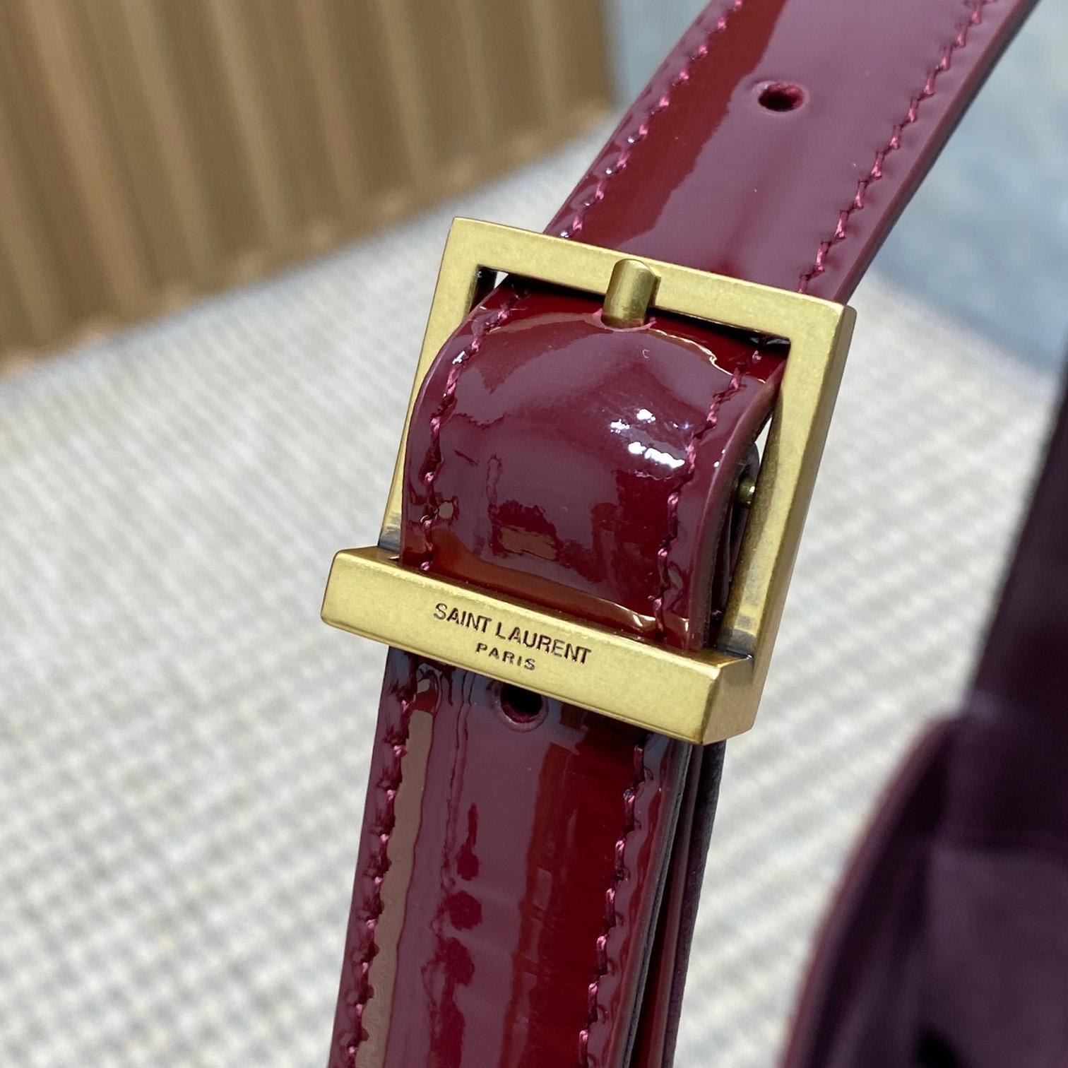 Saint Laurent Le 5 À 7 In Patent Leather - 