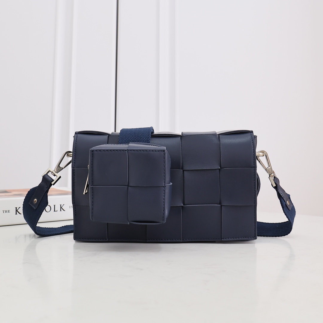 Bottega Veneta Cassette With Versatile Strap - PerfectKickZ
