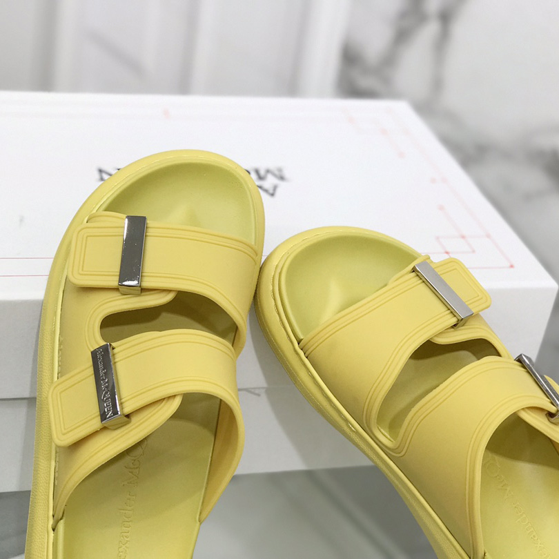 Alexander Mqueen Women's Hybrid Slide In Anise/Silver - PerfectKickZ